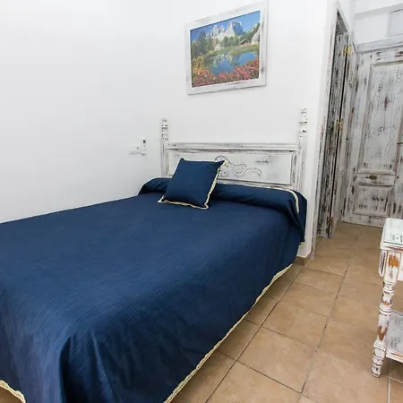 ゲストハウス La Estrella