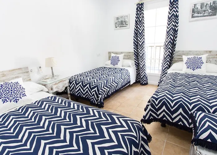 ゲストハウス La Estrella